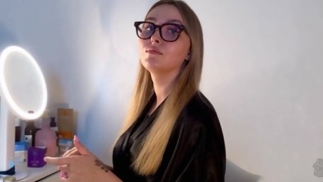 Girl in glasses sucks stepson's hard cock for the first time