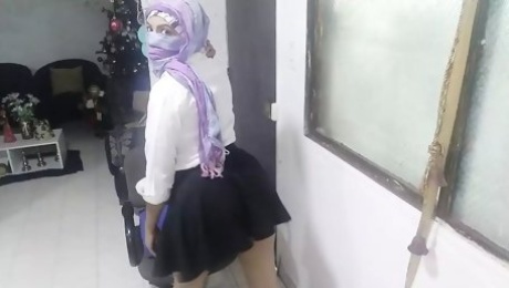 Real Hot Arab Milf In School Outfit Masturbates And Squirts To Orgasm In Niqab While Her Husband Is Away