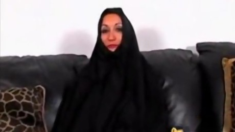Arab Stepmom Has Sex 1